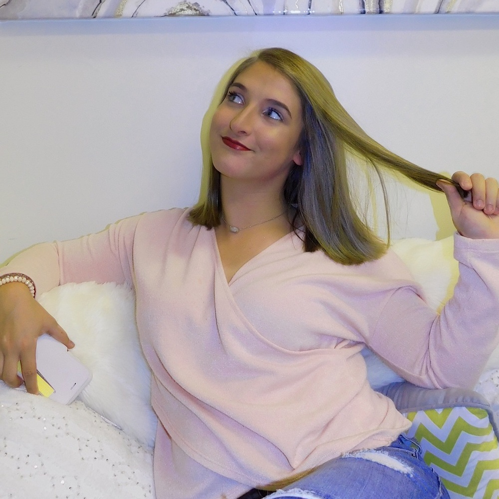 Meet your Posher, Mikaela